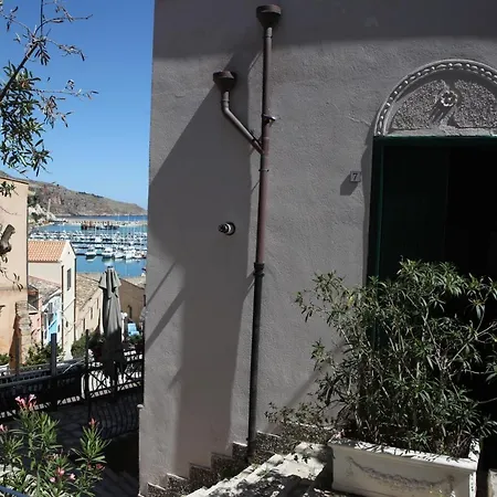 Fronte Del Porto Holiday home