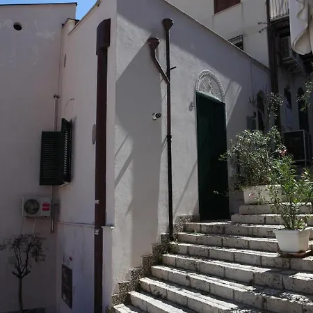 Fronte Del Porto Holiday home *